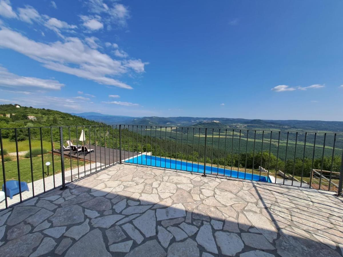 Villa San Silvestro Oprtalj Exteriör bild