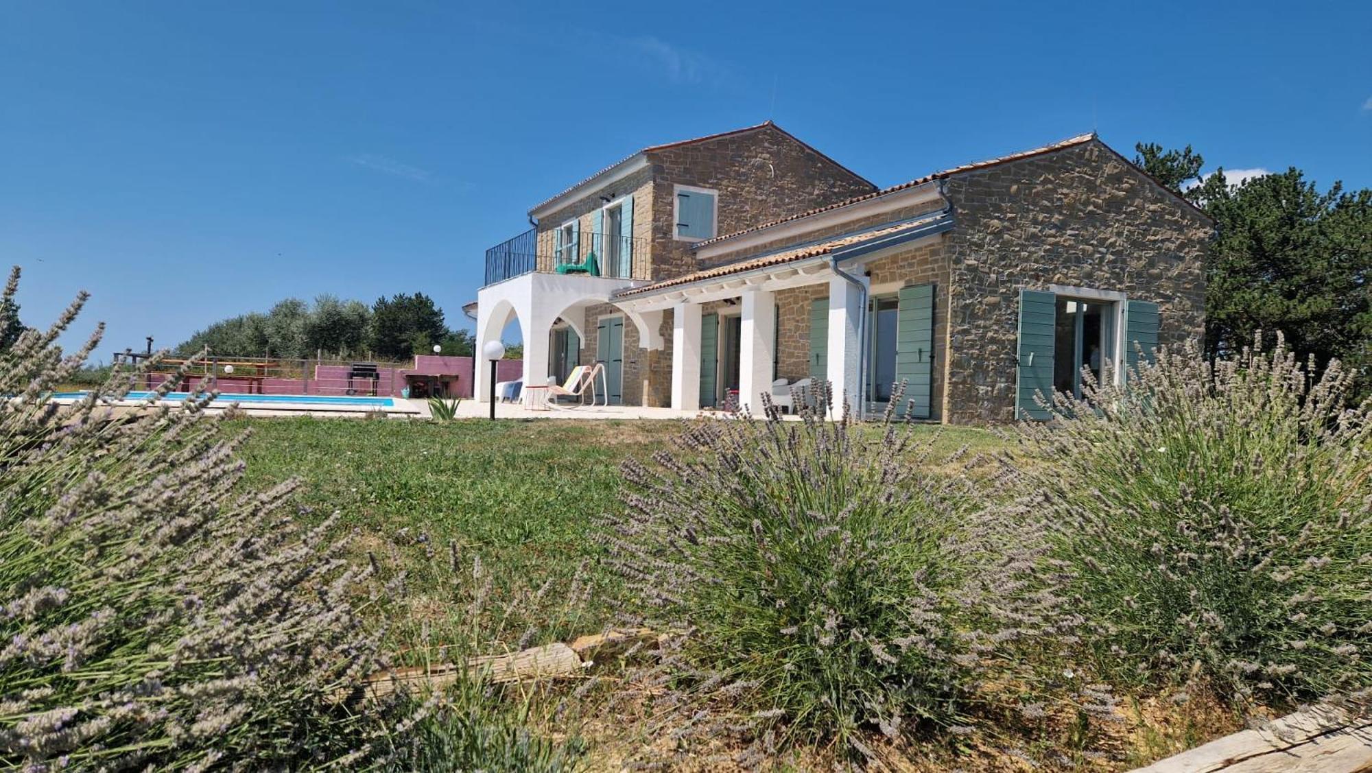 Villa San Silvestro Oprtalj Exteriör bild